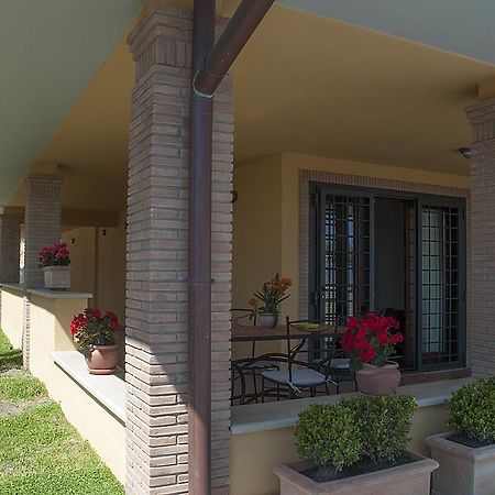 Domus Traiani Fiumicino Hotel Zewnętrze zdjęcie