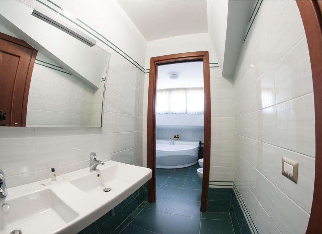 Domus Traiani Fiumicino Hotel Pokój zdjęcie