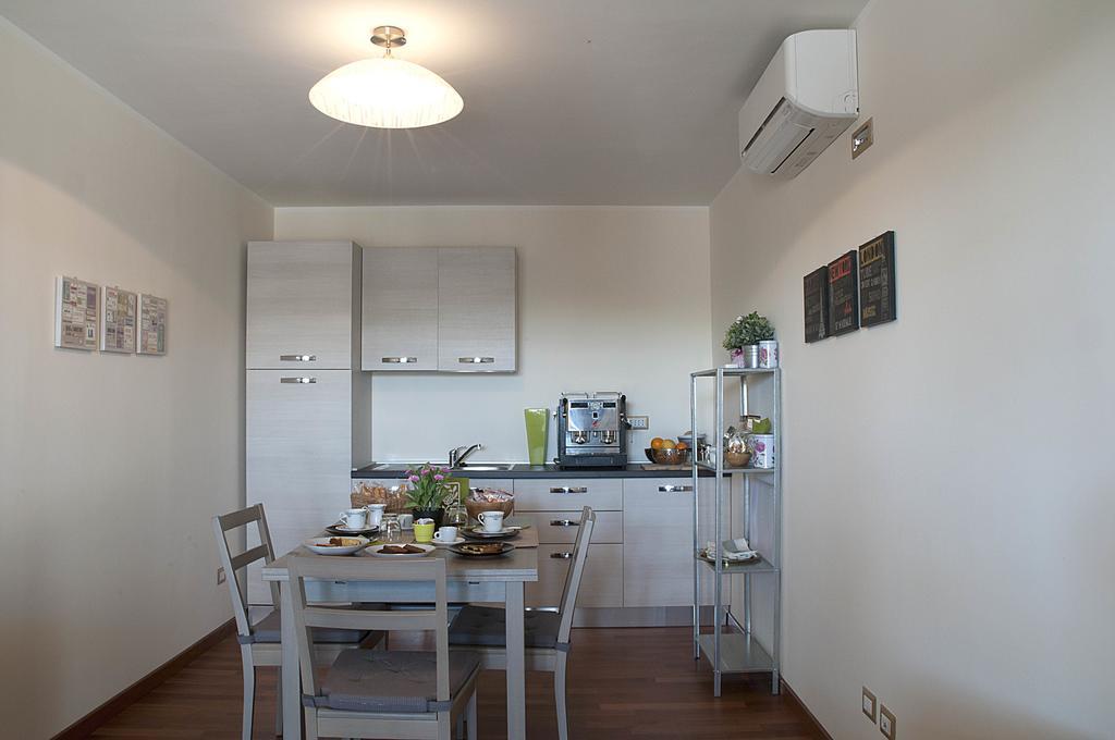 Domus Traiani Fiumicino Hotel Zewnętrze zdjęcie
